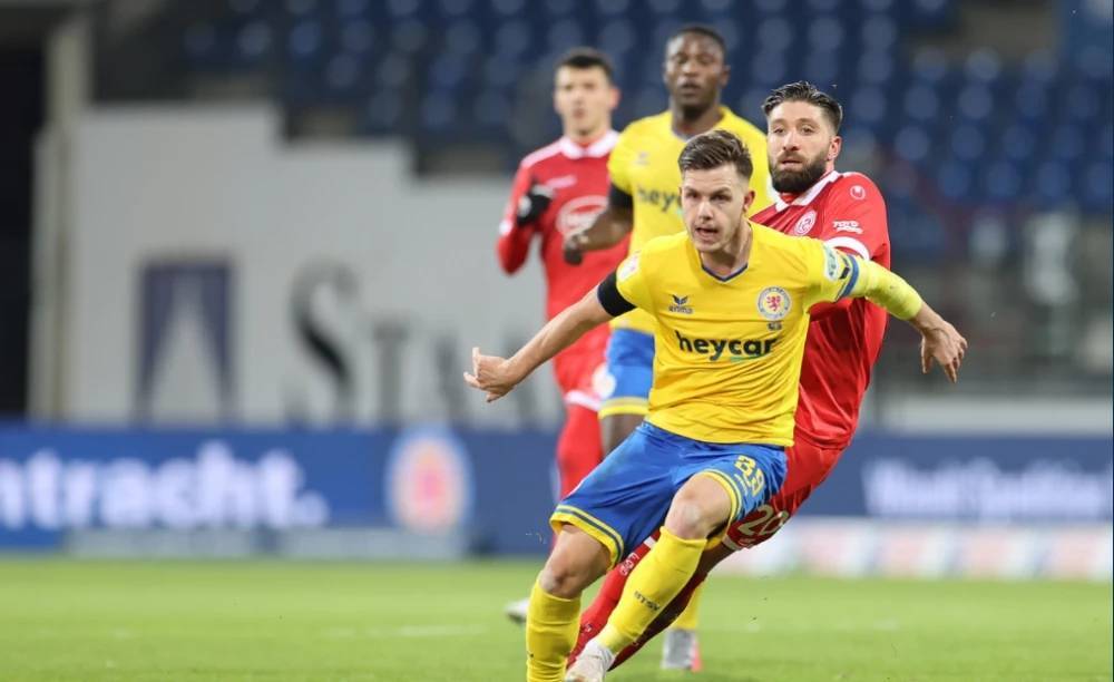 共服务和基 共服务和基