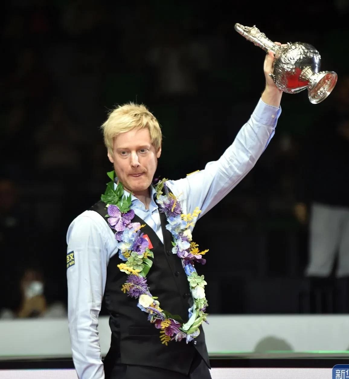 场备受瞩目 场备受瞩目