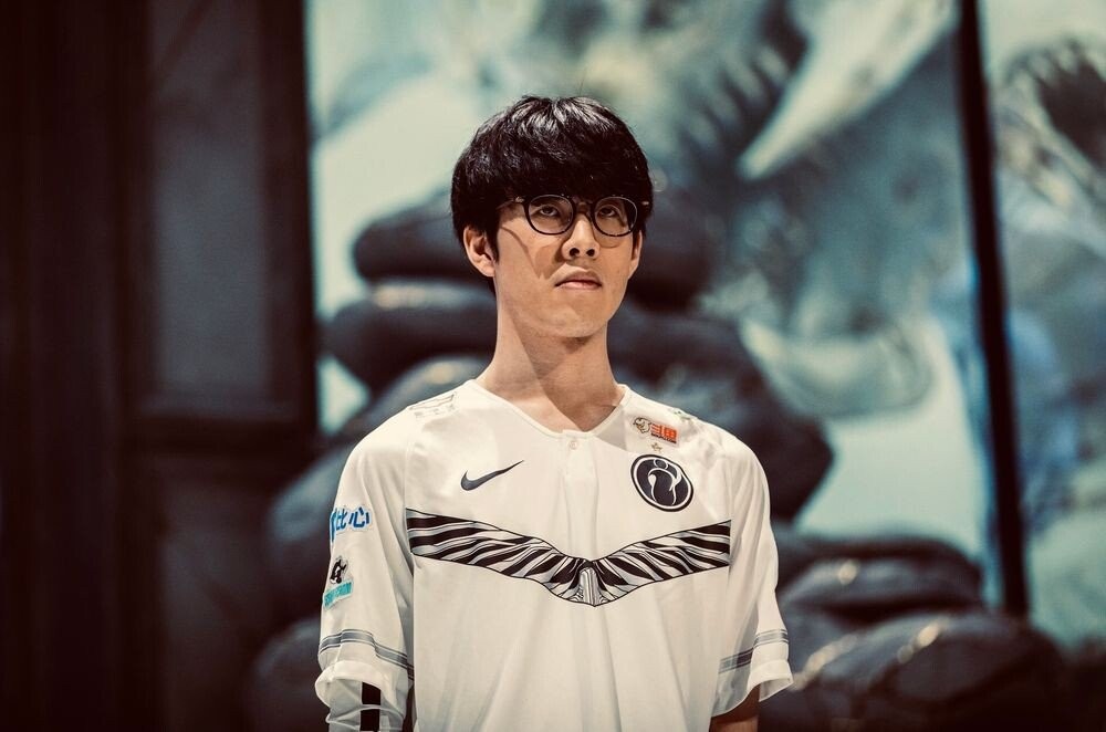 却在曼联迎 却在曼联迎