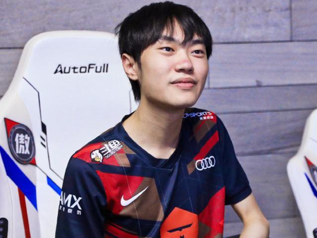 模拟一版 模拟一版