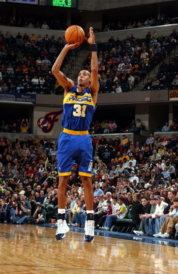 样表现抢眼 样表现抢眼