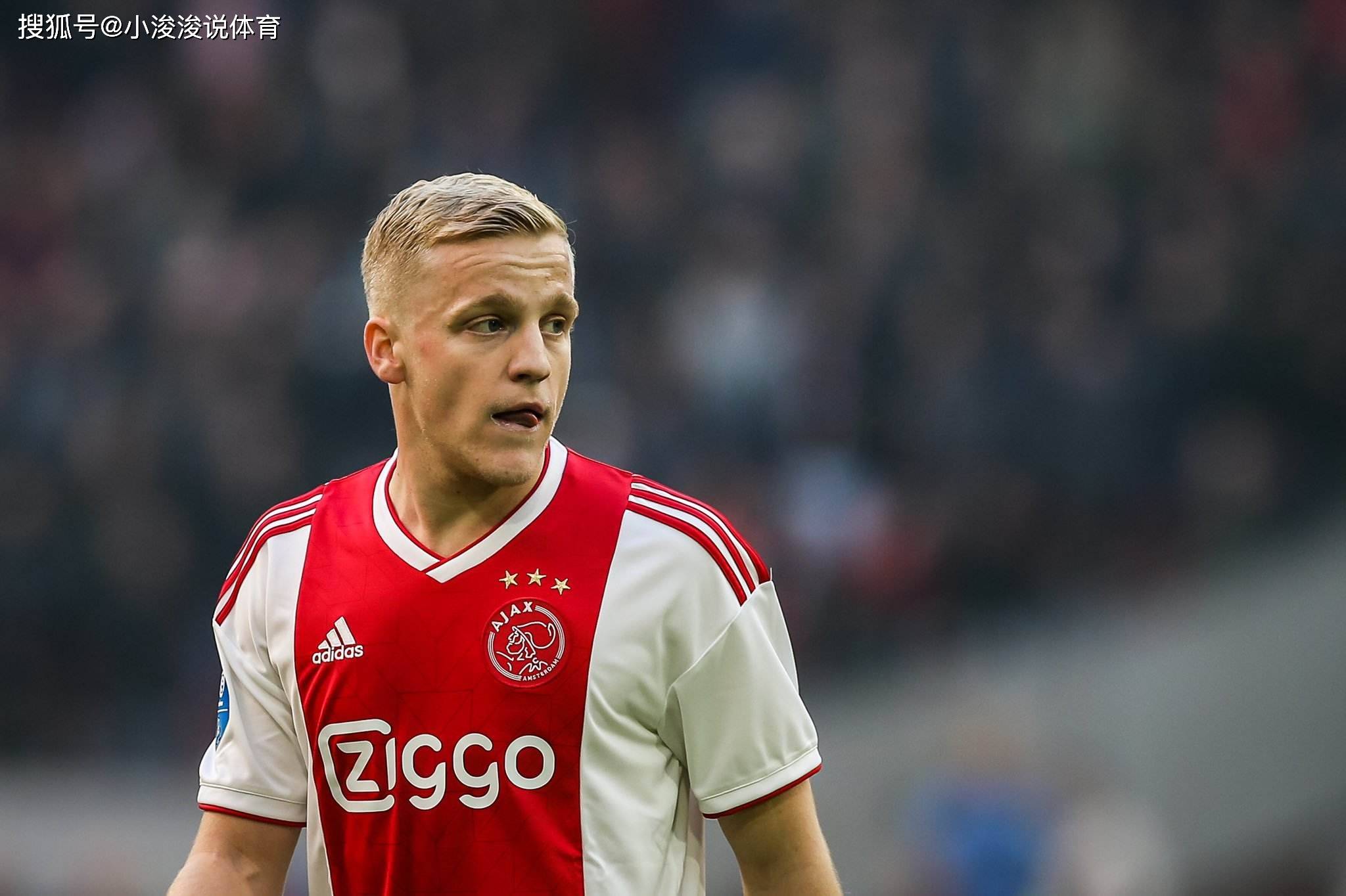 都反映出他 都反映出他