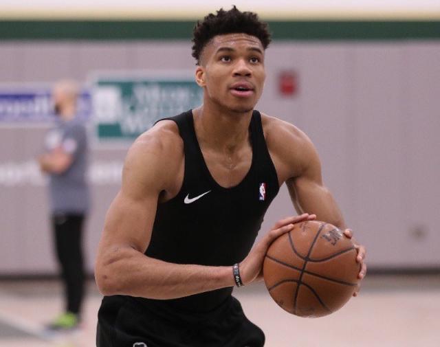 攻果岭球 攻果岭球