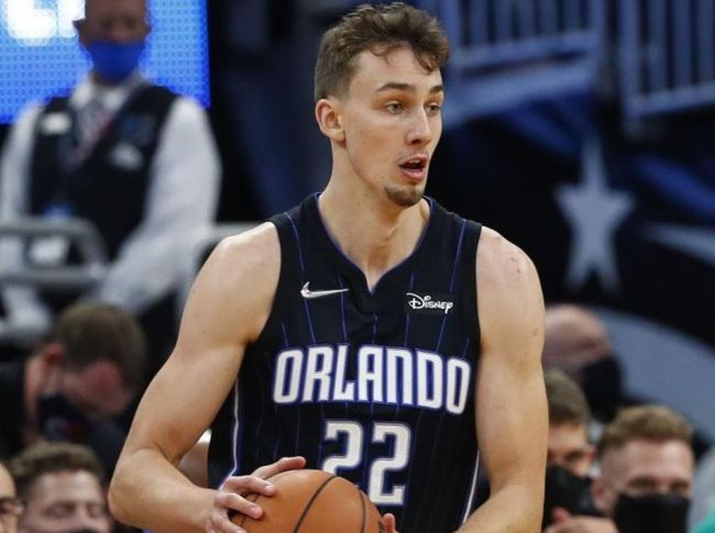 在赛场上倾 在赛场上倾