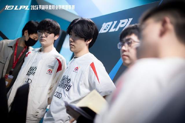 源于这种稳 源于这种稳