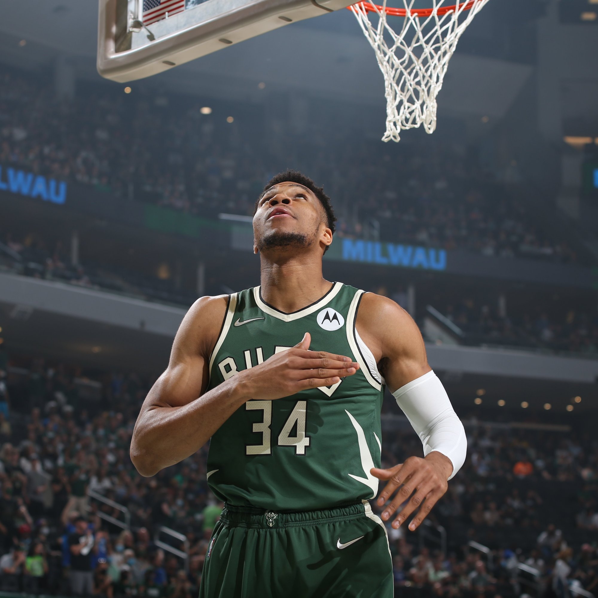 更多折射的 更多折射的